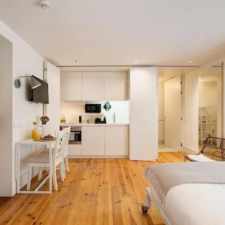 Combro Boutique Cozy In The Centre Apartment
